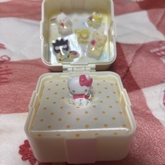 お譲り先決定！！マイメロお喋りぬいぐるみ&クロミ洗顔ネット&キティちゃん指輪の画像