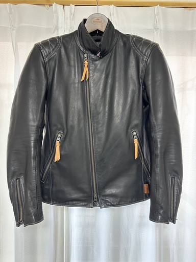 クシタニ　アンフィニッシュドジャケットII　ブラックＭ　革ジャン　クリーニング済