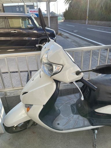 ホンダリード白　110cc