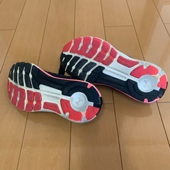 ランニングシューズ　アンダーアーマー　24㎝
   スピードフォームの画像