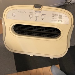 シャープ　加湿空気清浄機の画像