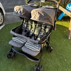 横二人乗りベビーカーの画像