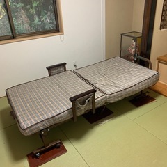 折りたたみ電動リクライニングベッド　介護用ベッド　中古の画像