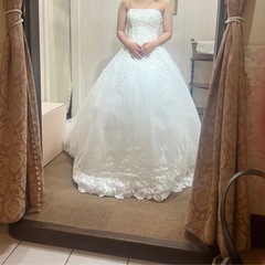 ウェディングドレスの画像