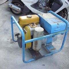 溶接機 兼 発電機・ロビンエンジン搭載の画像