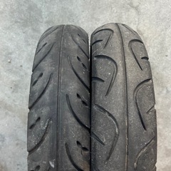 af27 前後タイヤ付き
ホイールの画像