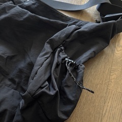 nuguポケットスリングショルダーバッグの画像