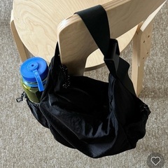 nuguポケットスリングショルダーバッグの画像