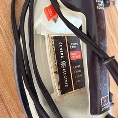 昔のアイロンの画像