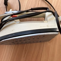 昔のアイロンの画像