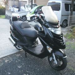 KYMCO キムコ グランディング125Z ブラックの画像