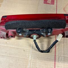 【中古品】10系アルファード 純正ストップランプの画像