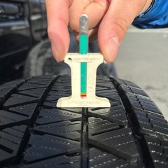 バリ溝！ デリカD：5 スタッドタイヤ 　アルミホイールセット　の画像