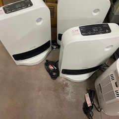 ほぼ未使用　センサー式セラミックファンヒーター 2023年製の画像