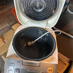 炊飯器　パナソニックsr-hd103の画像
