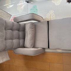 ほぼ未使用　肘掛け付き座椅子の画像