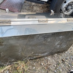 トラック用工具箱の画像