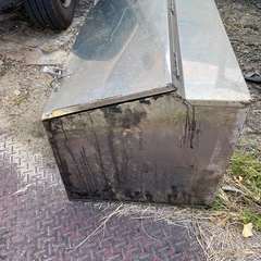 トラック用工具箱の画像