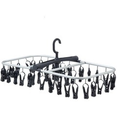 【新品・未使用】カインズ　引っ張って取り込みやすいインテリアハンガーの画像