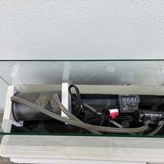 アクアリウム水槽ガラスの画像