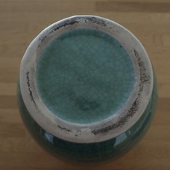 ベトナム雑貨　バッチャン焼き　青磁　花瓶 　フラワーベースの画像