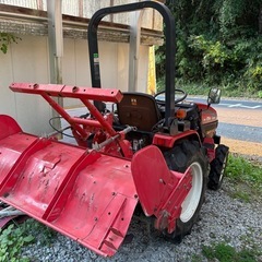 実働トラクターの画像