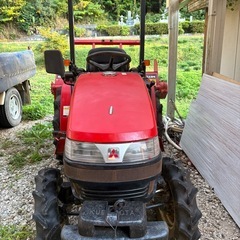 実働トラクターの画像