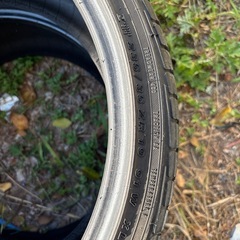 タイヤ19インチの画像