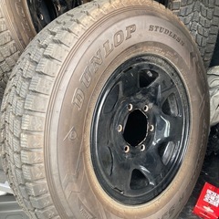 200系ハイエースバリ山スタッドレスの画像