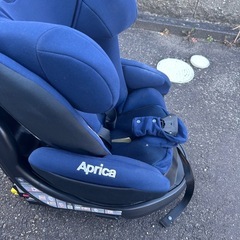 アップリカ　aprika 回転式チャイルドシートの画像