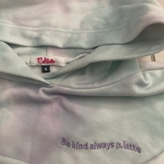 女の子160のパーカーとショートパンツの画像