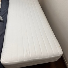無印良品　脚付きマットレス　スモールベッドの画像