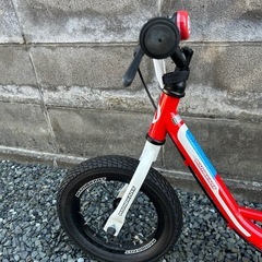 キッカーアバンス　キックバイク　トレーニングバイク　マリオカートコラボモデル　レッド　自転車の画像