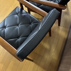 配送無料　 【Karimoku / カリモク】1人掛けソファ 2脚セットの画像