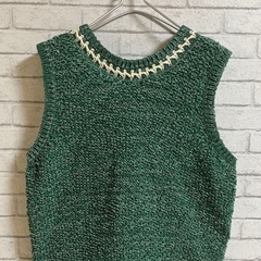 niko and... 洗えるペーパー風ステッチベストの画像