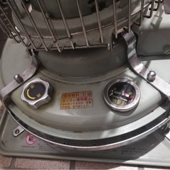 アラジン BF3902型 ブルーフレーム 石油ストーブ 97
年製 ALADDINの画像