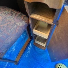 ドレッサー、化粧台椅子付きの画像