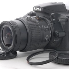 Nikon D5500 VR II レンズキット！旅行・カフェ・風景撮影にも！の画像