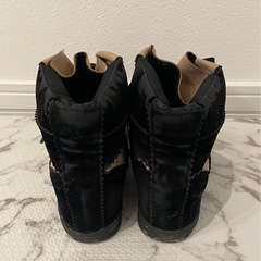 靴　秋　スニーカーの画像