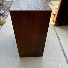 レトロなアンテーク家具の画像