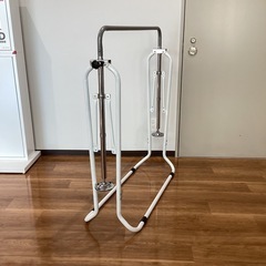 低学年用鉄棒【町田市再生家具】　1116の画像