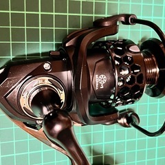 スピニングリール3000番の画像