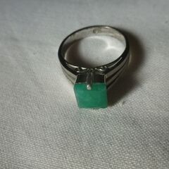 指輪、ネックレスの画像