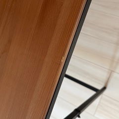 テーブル、棚の画像