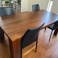 北欧風ウォールナット無垢材ダイニングテーブル　テーブルのみの画像
