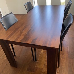 北欧風ウォールナット無垢材ダイニングテーブル　テーブルのみの画像