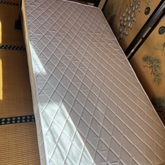 シングルベッド　マットレス含むの画像