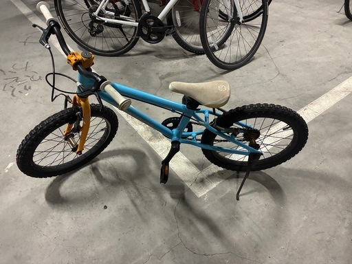 子供用自転車　ヨツバサイクル