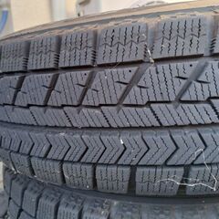 雪タイヤ145/80R13の画像