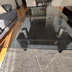 ガラステーブルの画像